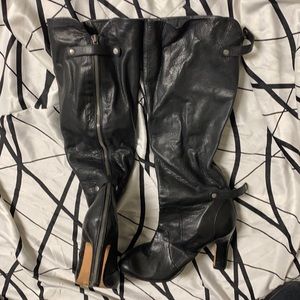 Sexy Leather Black Zipper Runs on the Heel Boots